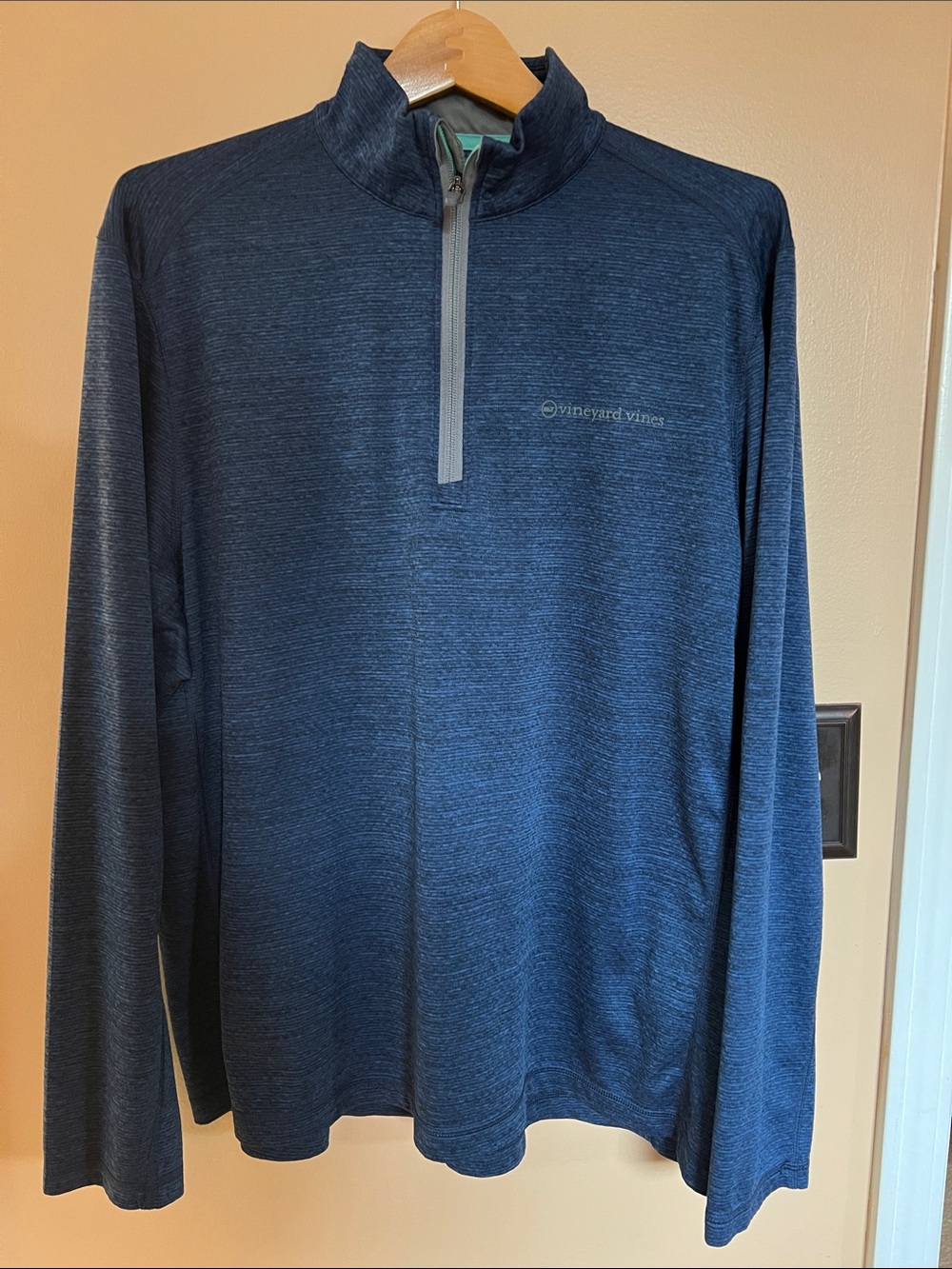 Vineyard Vines Men's Heather Navy Quarter-Zip Pullover